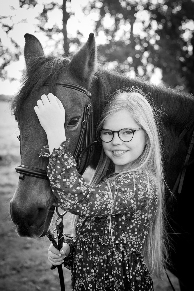 Animal love. Family, Children and Business photographer in Belgium
