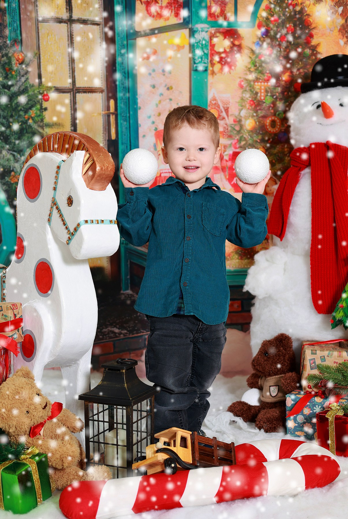 Магазин игрушек. Выпускные альбомы в Иваново в детский сад и школу. Александр и Светлана Янкины