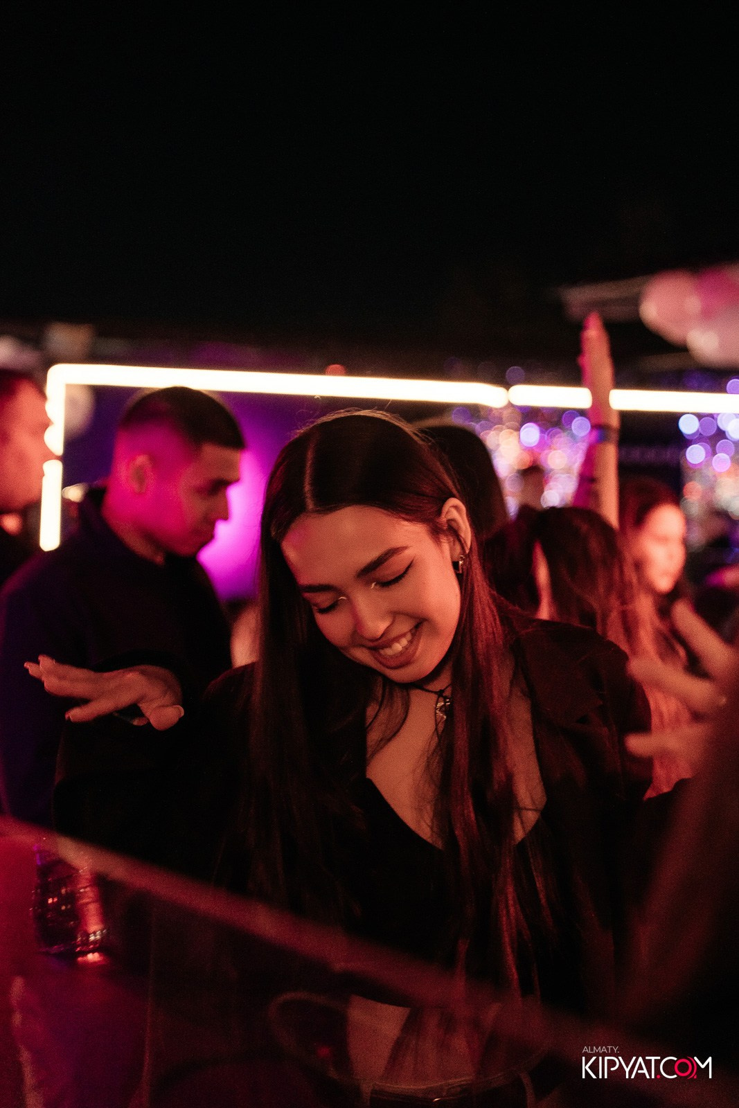 SKY BAR. КИПЯТКОМ АЛМАТЫ!