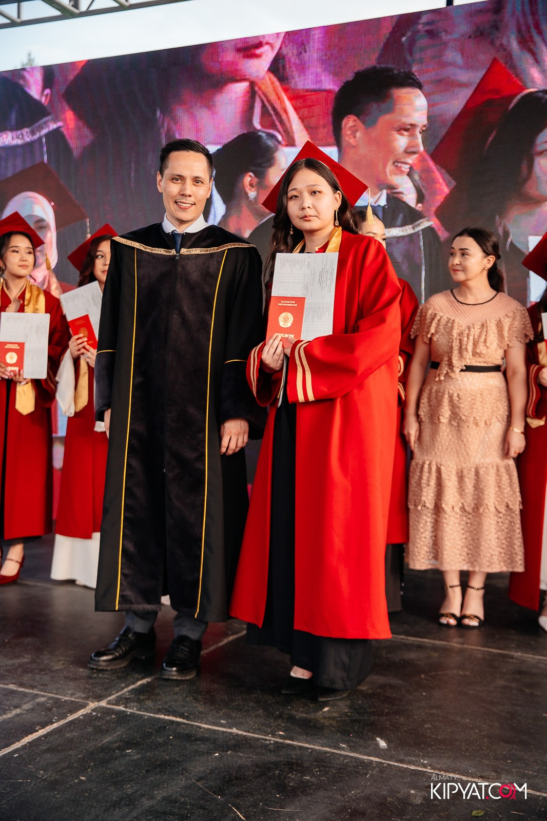 ВРУЧЕНИЕ ДИПЛОМОВ — НАРХОЗ КОЛЛЕДЖ. Part 3. КИПЯТКОМ АЛМАТЫ!