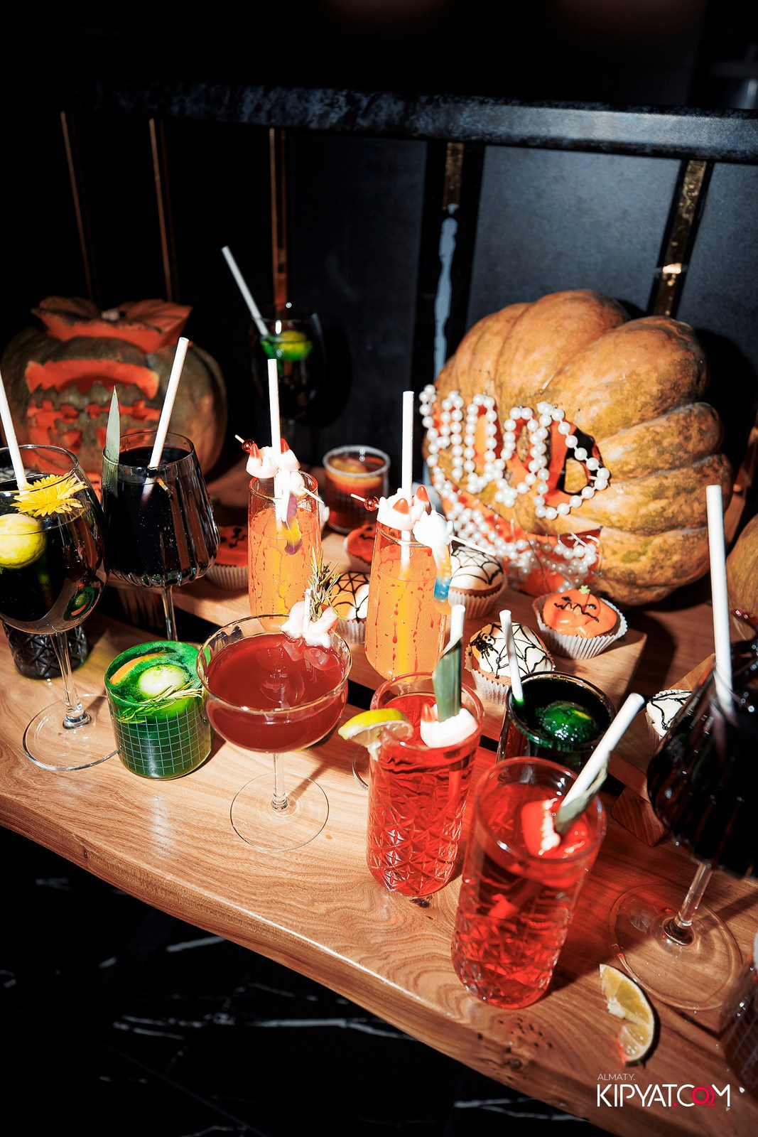 MOOD KARAOKE & TERRACE. КИПЯТКОМ АЛМАТЫ!