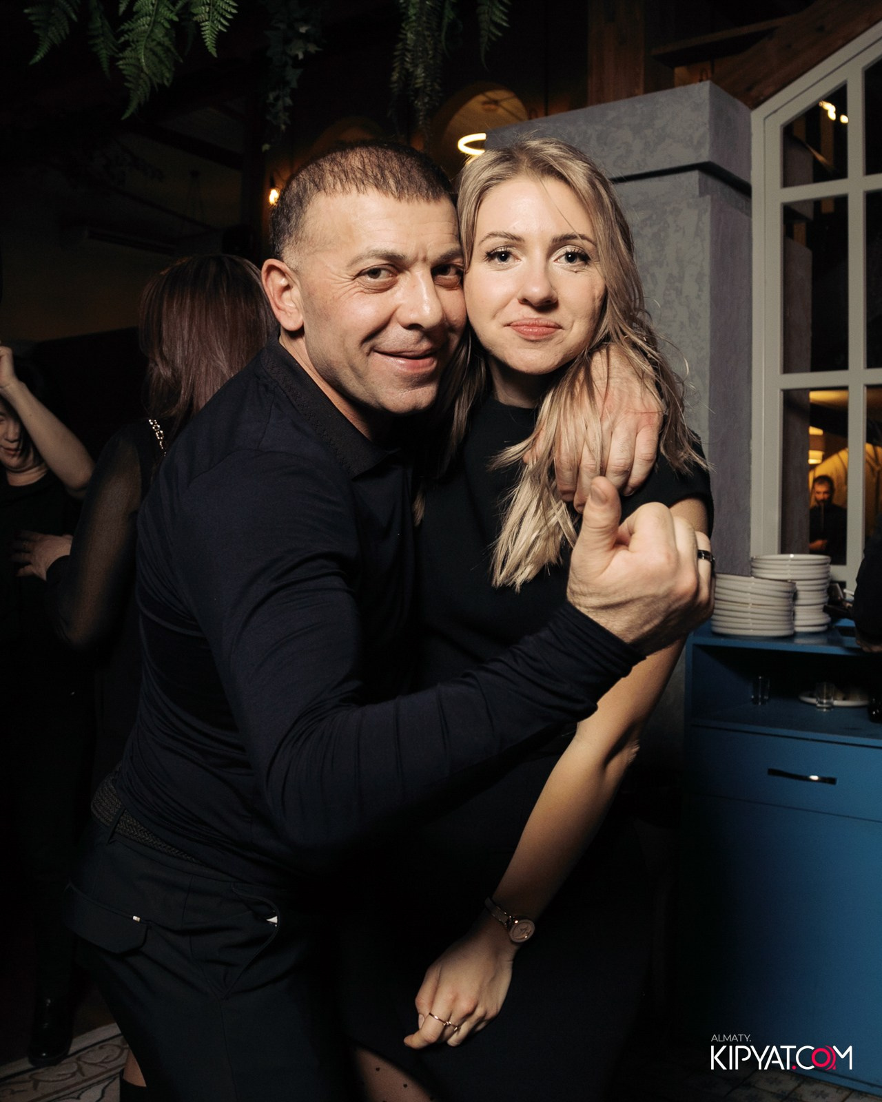 ГРУЗИНСКИЙ ДВОР НА КАБАНБАЙ БАТЫРА. КИПЯТКОМ АЛМАТЫ!