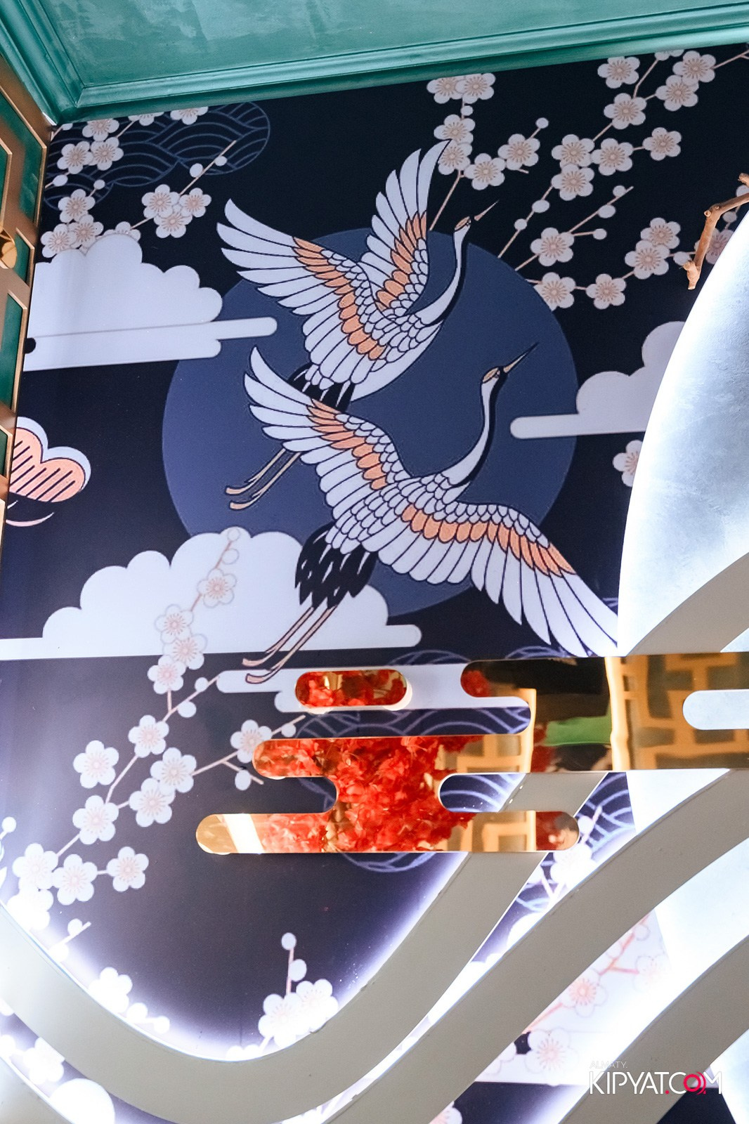 УХО И МЕДВЕДЬ НА ГАГАРИНА. КИПЯТКОМ АЛМАТЫ!