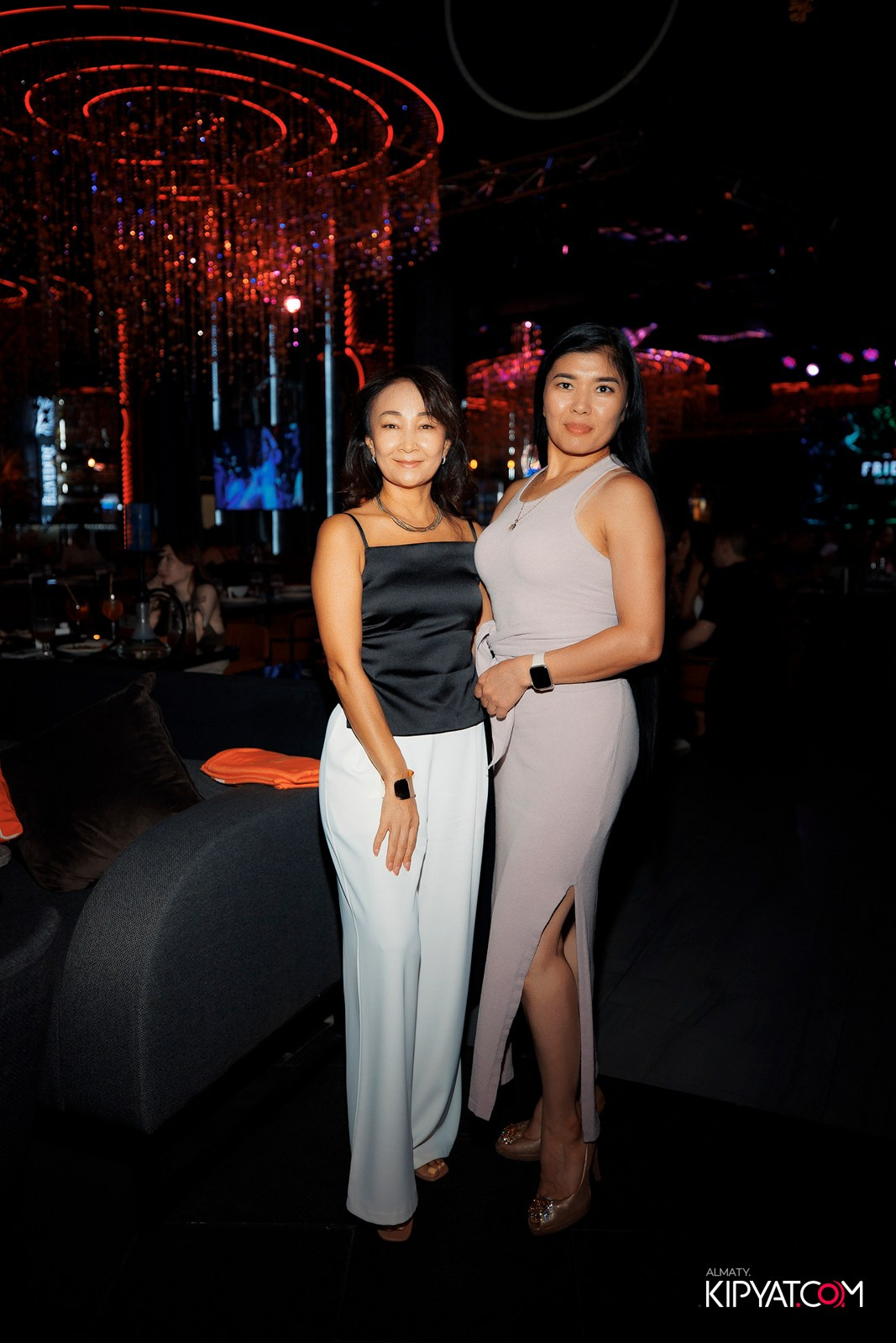 FRIENDS BAR & TERRACE. КИПЯТКОМ АЛМАТЫ!