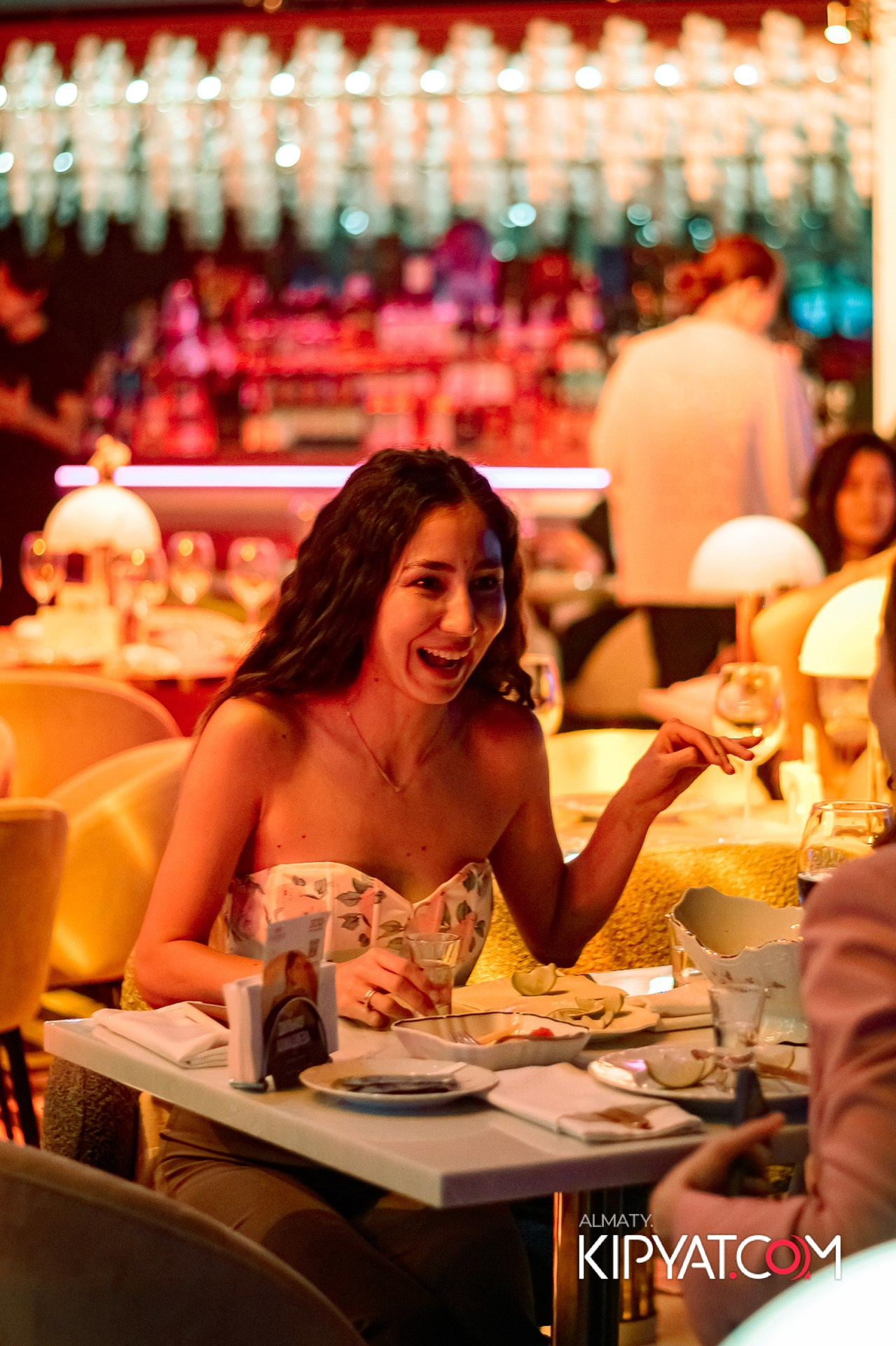 QUEEN. КИПЯТКОМ АЛМАТЫ!