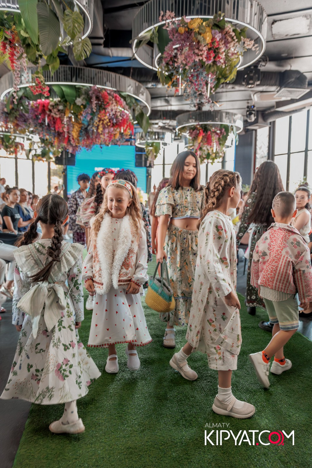 PROM KIDS FASHION SHOW. КИПЯТКОМ АЛМАТЫ!