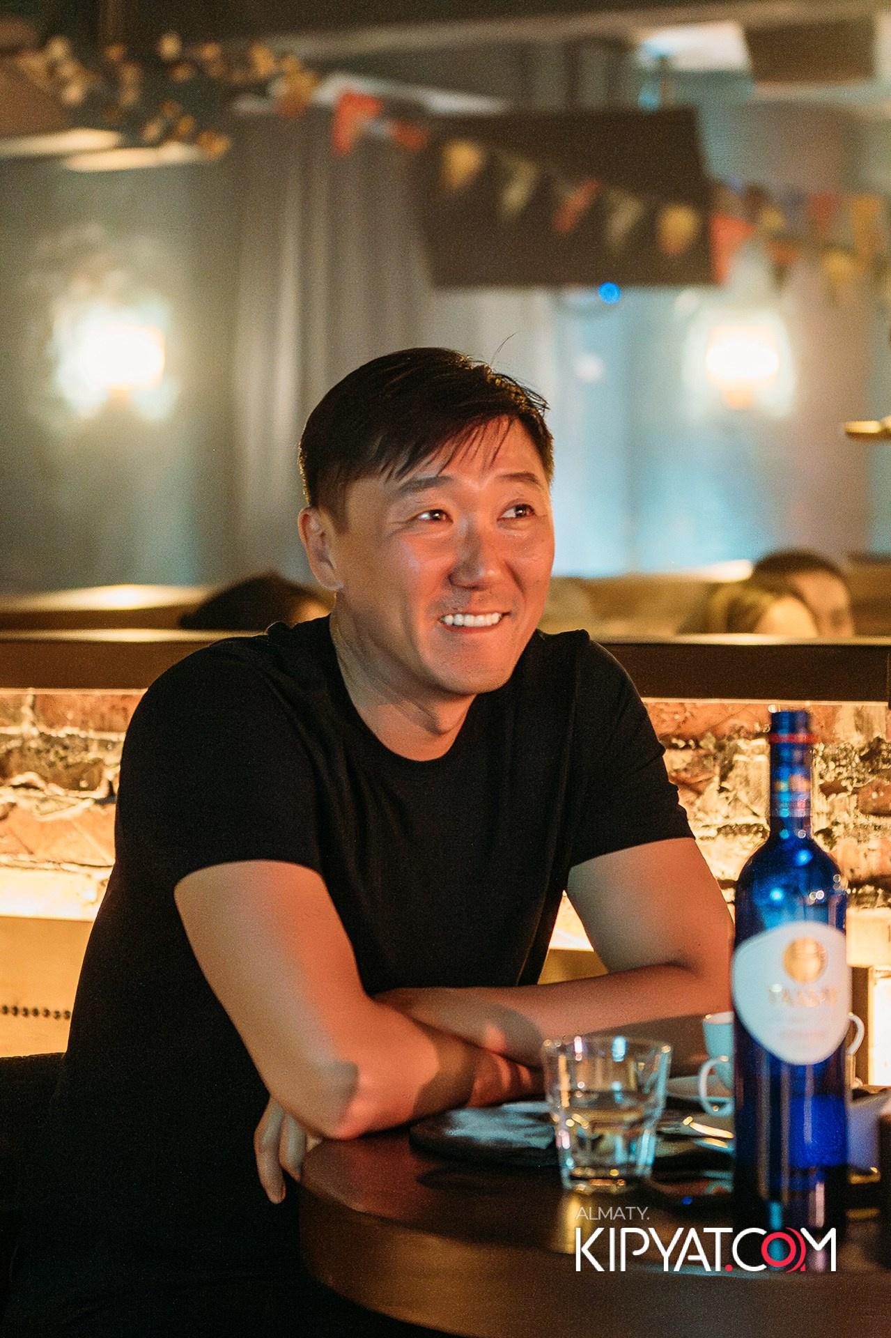 СОЛЬНЫЙ STAND UP КОНЦЕРТ АЛЕКСАНДРА МЕРКУЛЯ. КИПЯТКОМ АЛМАТЫ!