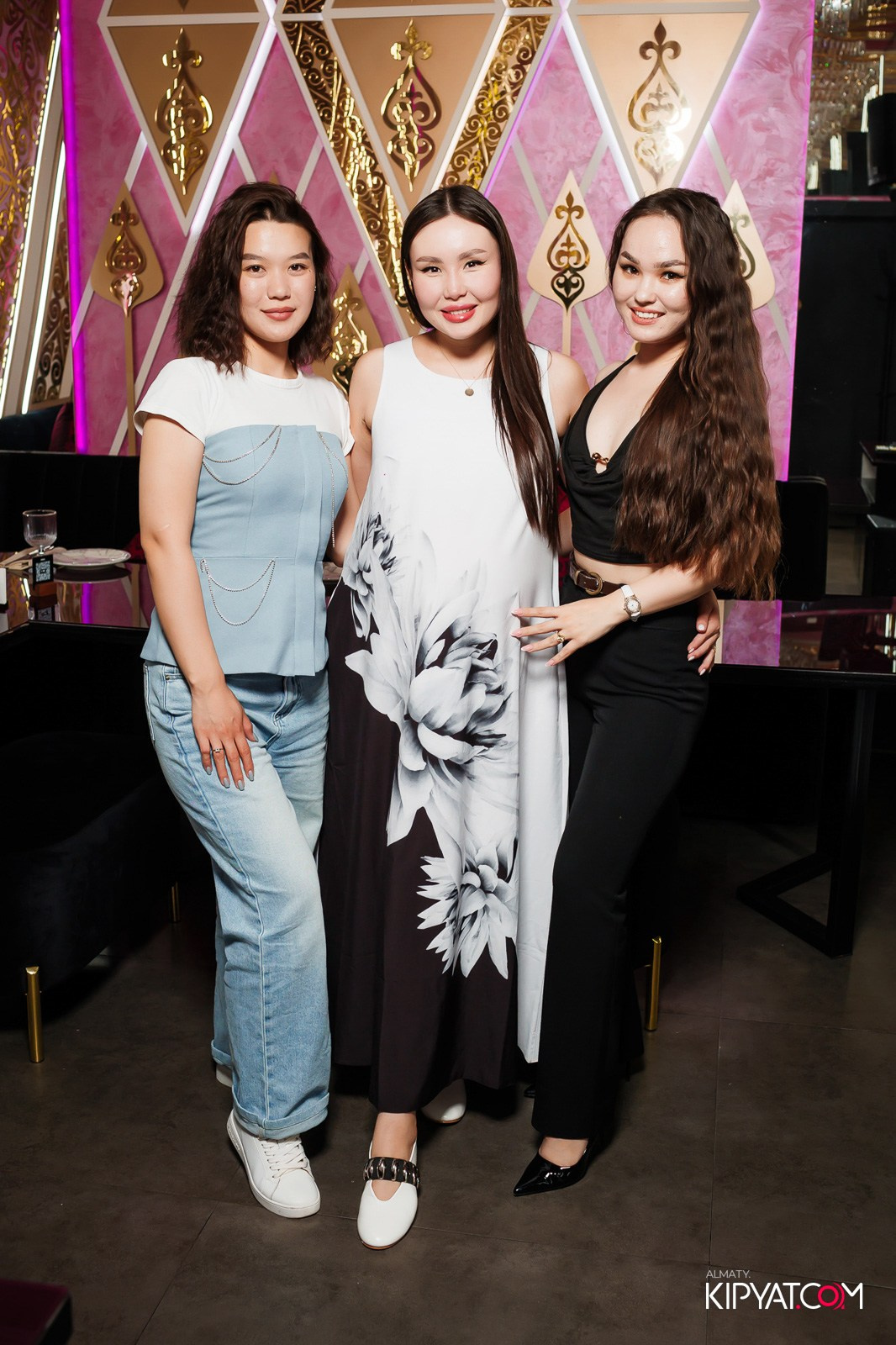 MOOD KARAOKE & TERRACE. КИПЯТКОМ АЛМАТЫ!