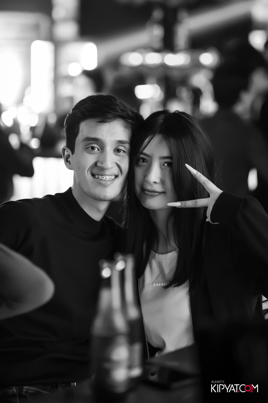 UYAT EMES BAR. КИПЯТКОМ АЛМАТЫ!