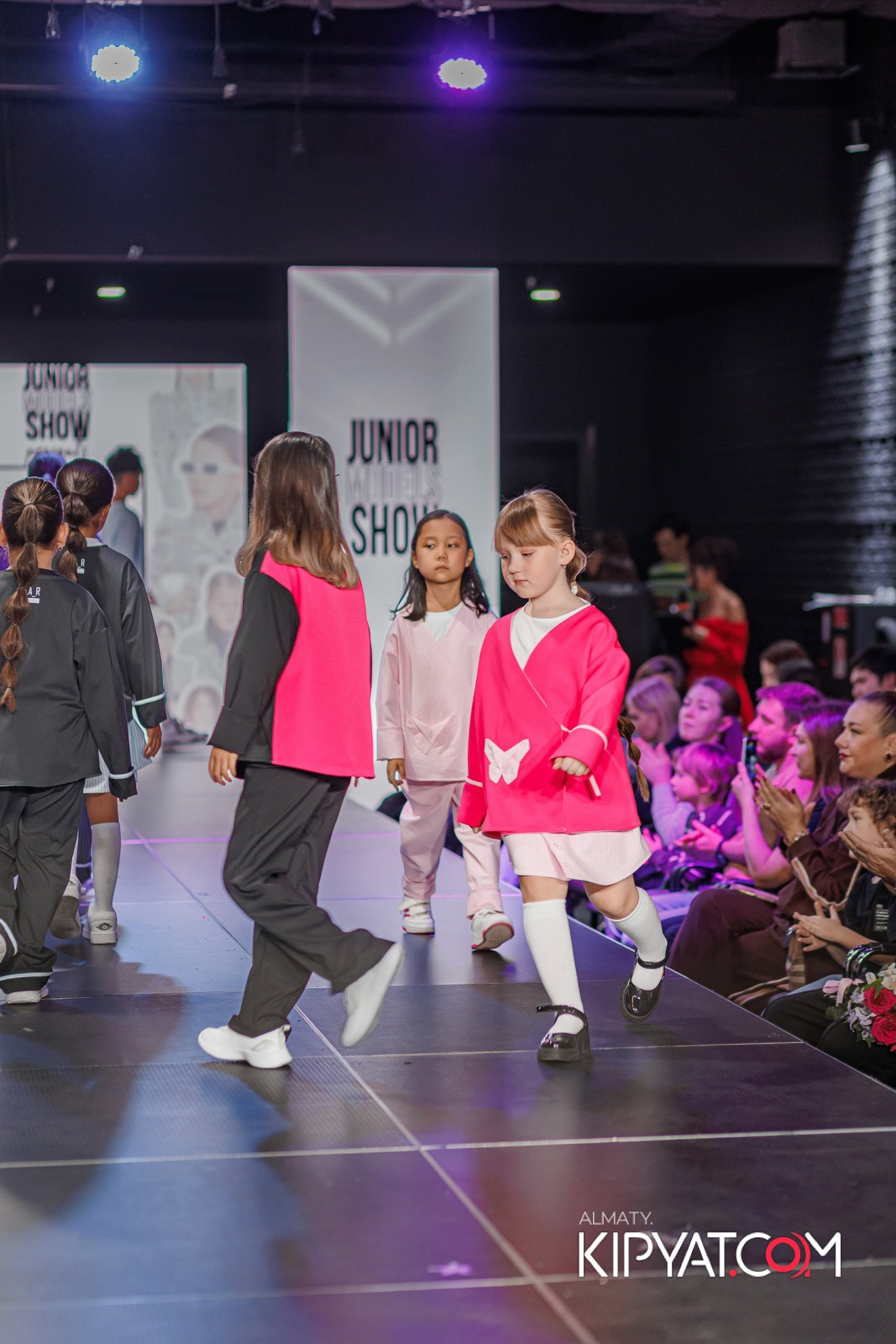 JUNIOR MODELS SHOW В РАМКАХ БЛАГОТВОРИТЕЛЬНОГО ПРОЕКТА МОДА ЗА СЧАСТЬЕ ДЕТЕЙ. КИПЯТКОМ АЛМАТЫ!