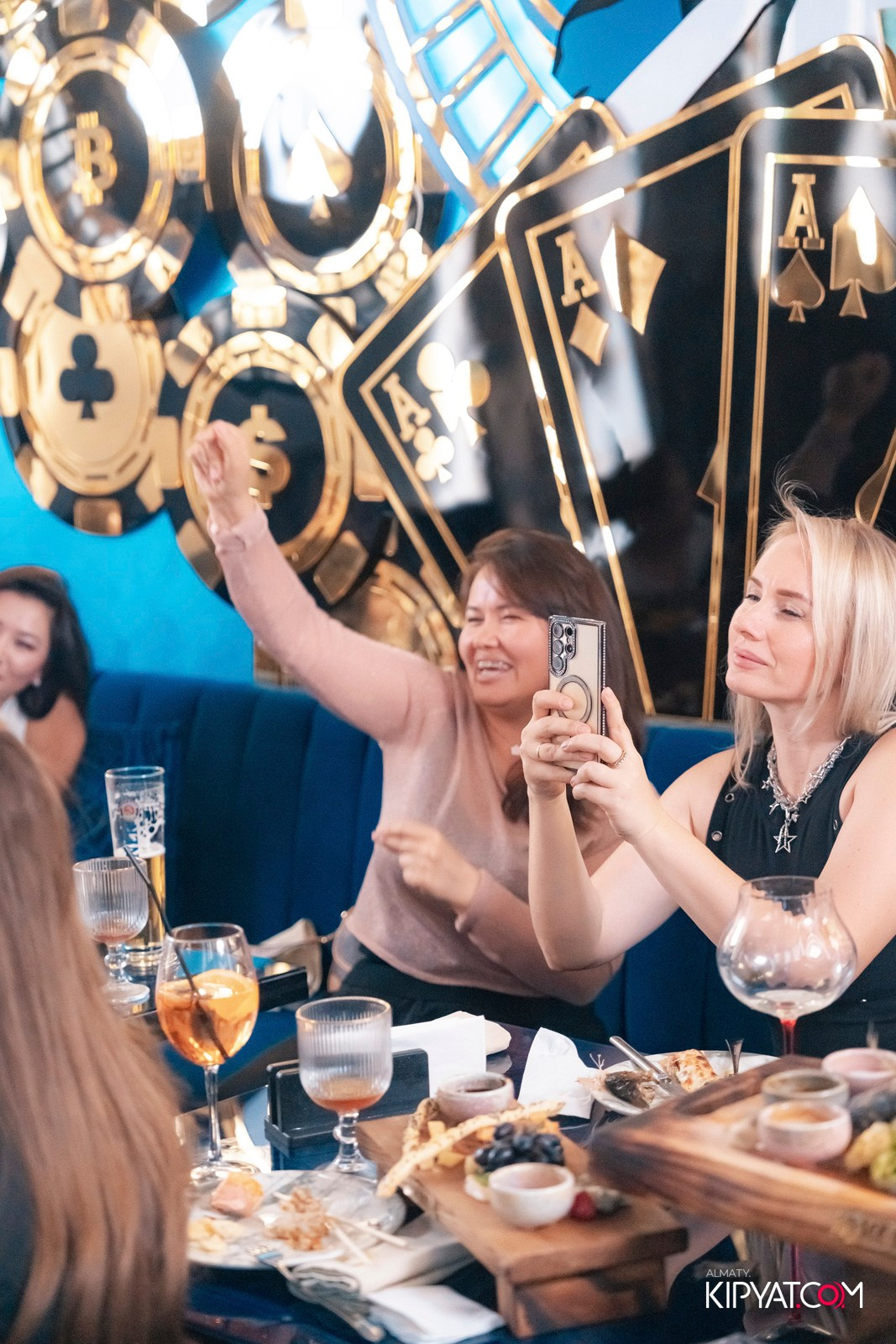 THE BROOKLN B MOOD KARAOKE & TERRACE. КИПЯТКОМ АЛМАТЫ!