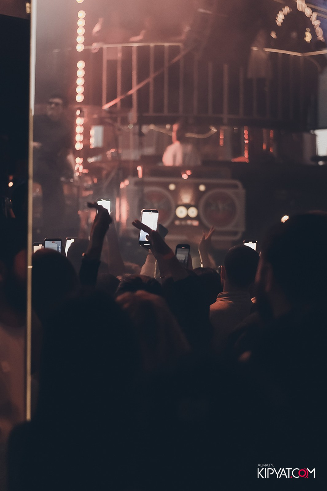 CLUB SHOW BY ИРИНА КАЙРАТОВНА В SANTA BARBARA CLUB. КИПЯТКОМ АЛМАТЫ!