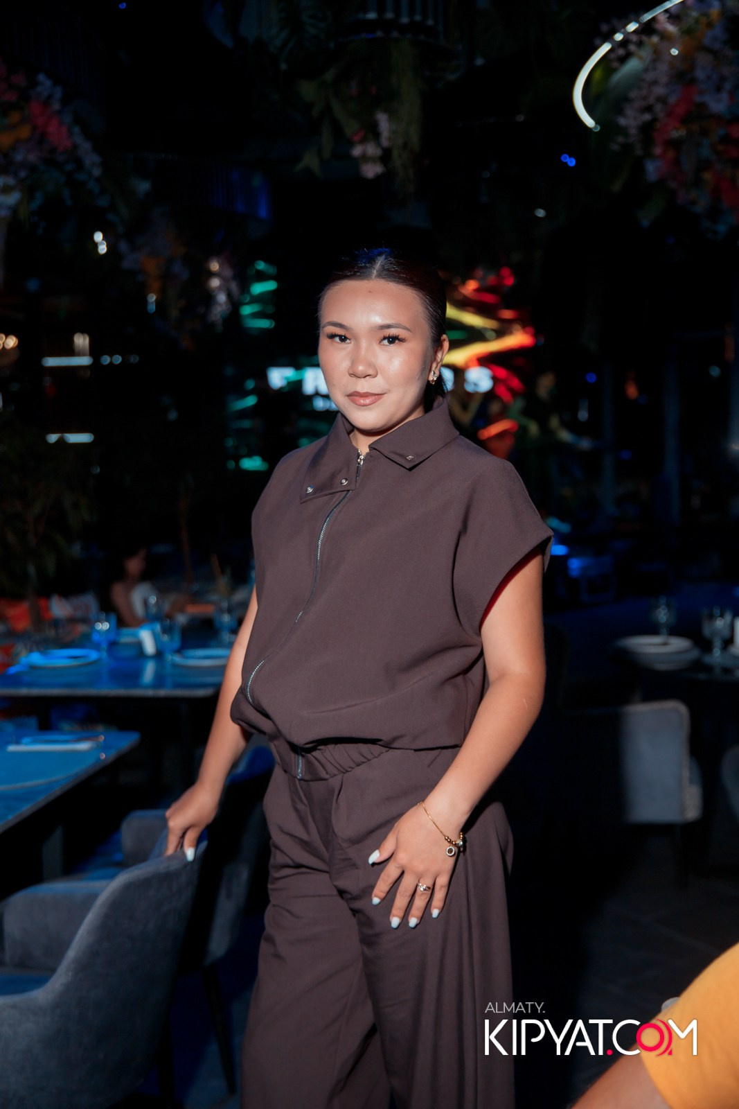 FRIENDS BAR & TERRACE. КИПЯТКОМ АЛМАТЫ!