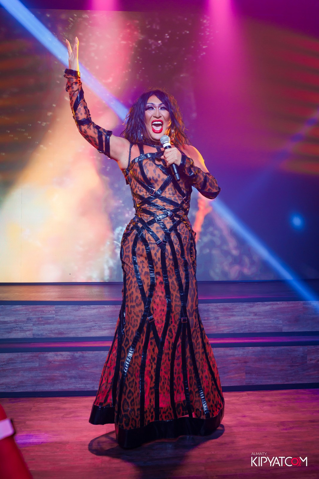 НОЧНОЙ КЛУБ ICON. КИПЯТКОМ АЛМАТЫ!