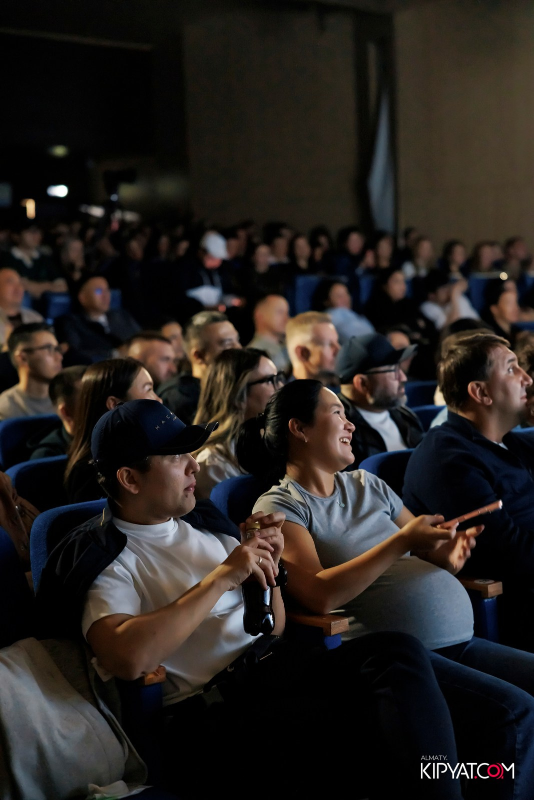 ИМПРОВИЗАЦИОННОЕ STAND UP ШОУ. КИПЯТКОМ АЛМАТЫ! Фотосъемка мероприятий в Алматы
