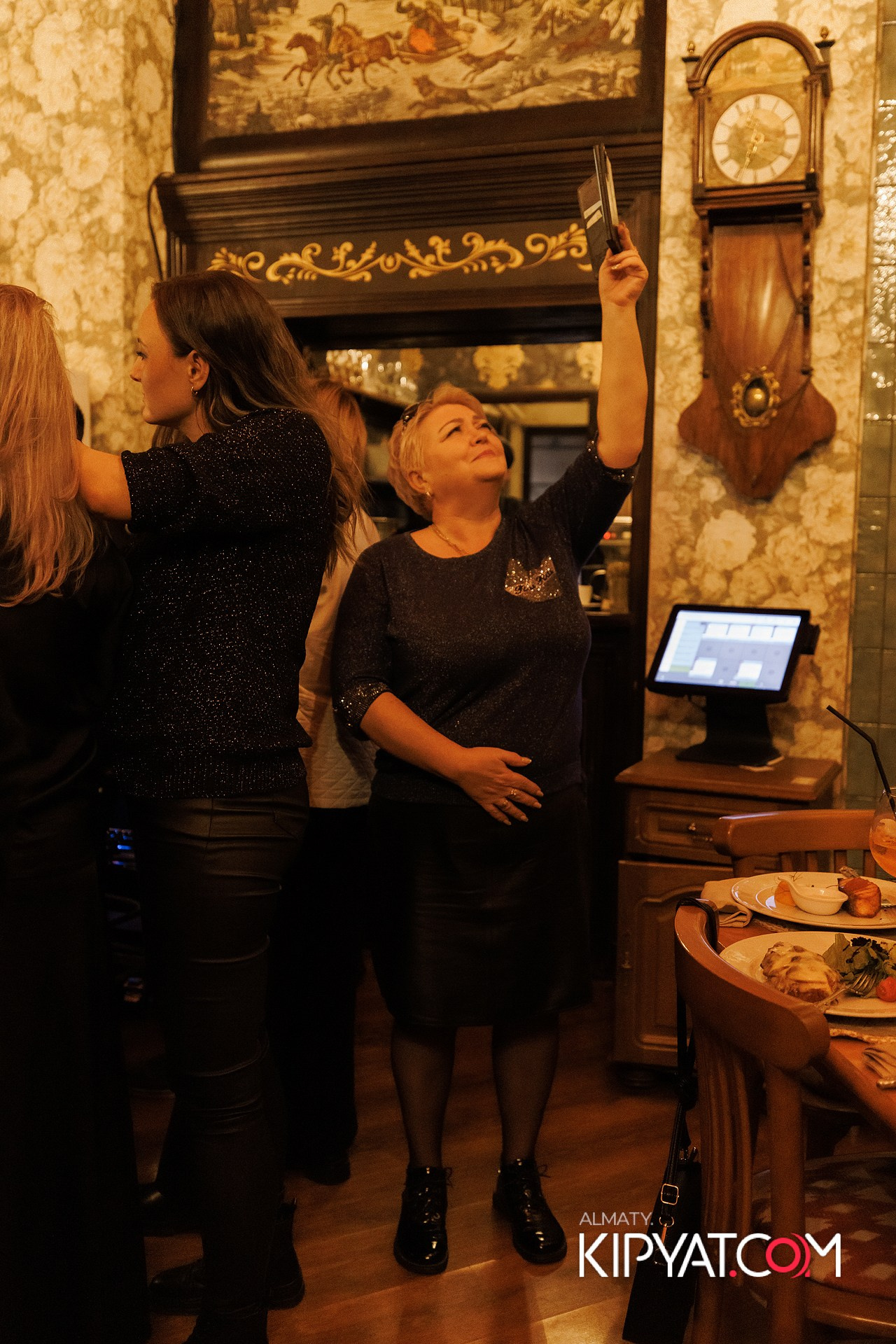 РЕСТОРАН «МАРЬИНА РОЩА». КИПЯТКОМ АЛМАТЫ!