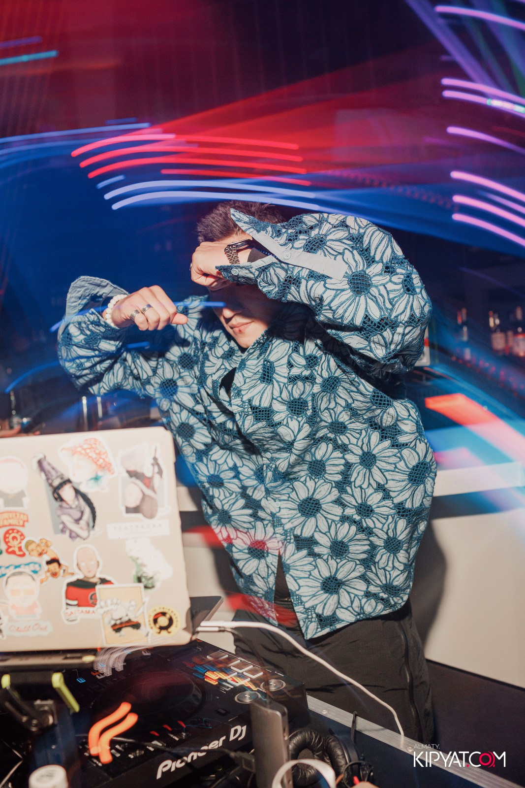 SANTA RAVE В НОЧНОМ КЛУБЕ SANTA BARBARA. КИПЯТКОМ АЛМАТЫ!