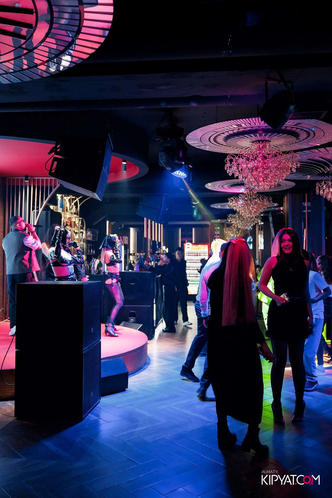 ЗАЯ, НА БИС. КИПЯТКОМ АЛМАТЫ!