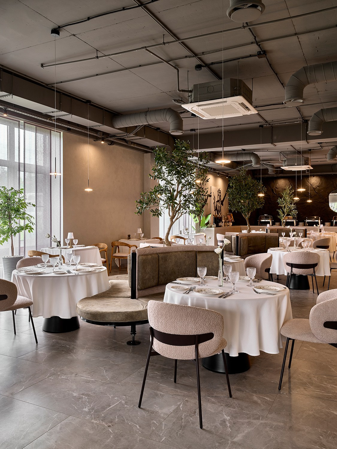 Ресторан «ЧИСЛА». Дизайнер интерьера Ксюша Шакирова, создание дизайн проектов под ключ