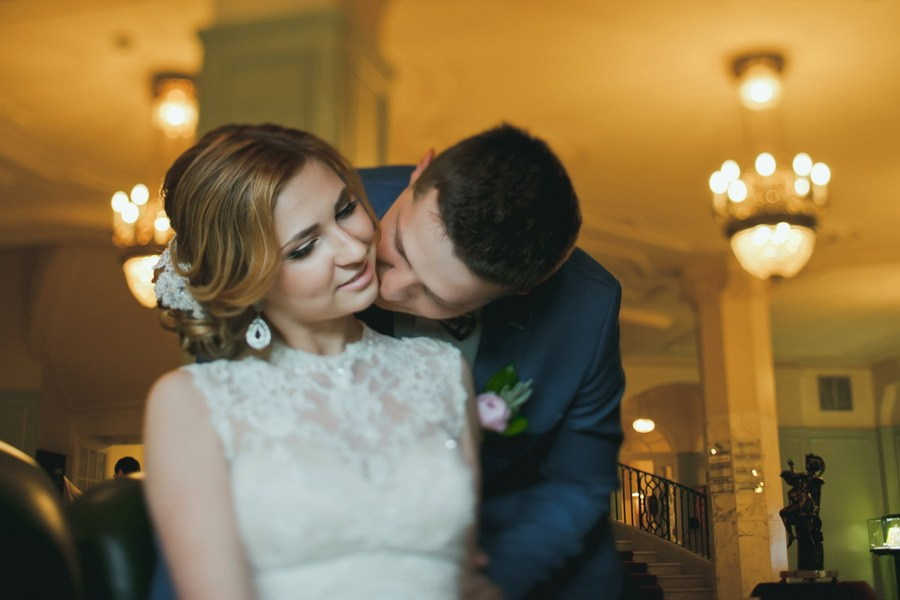 Свадебная прогулка по Санкт-Петербургу. Фотограф крещение венчание в Петербурге! Помогает подобрать храм и посоветовал душевного батюшку в СПб