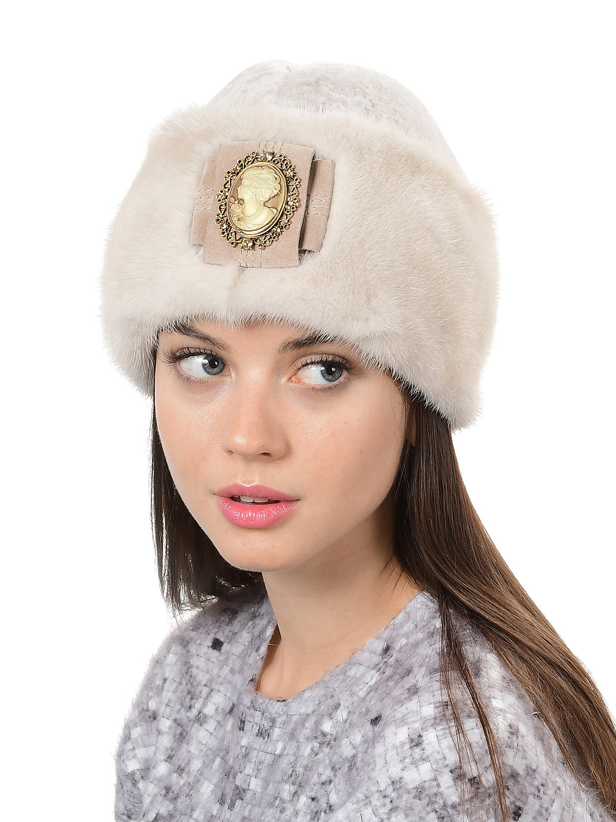 Фотосъёмка меховых шапок для Wildberries