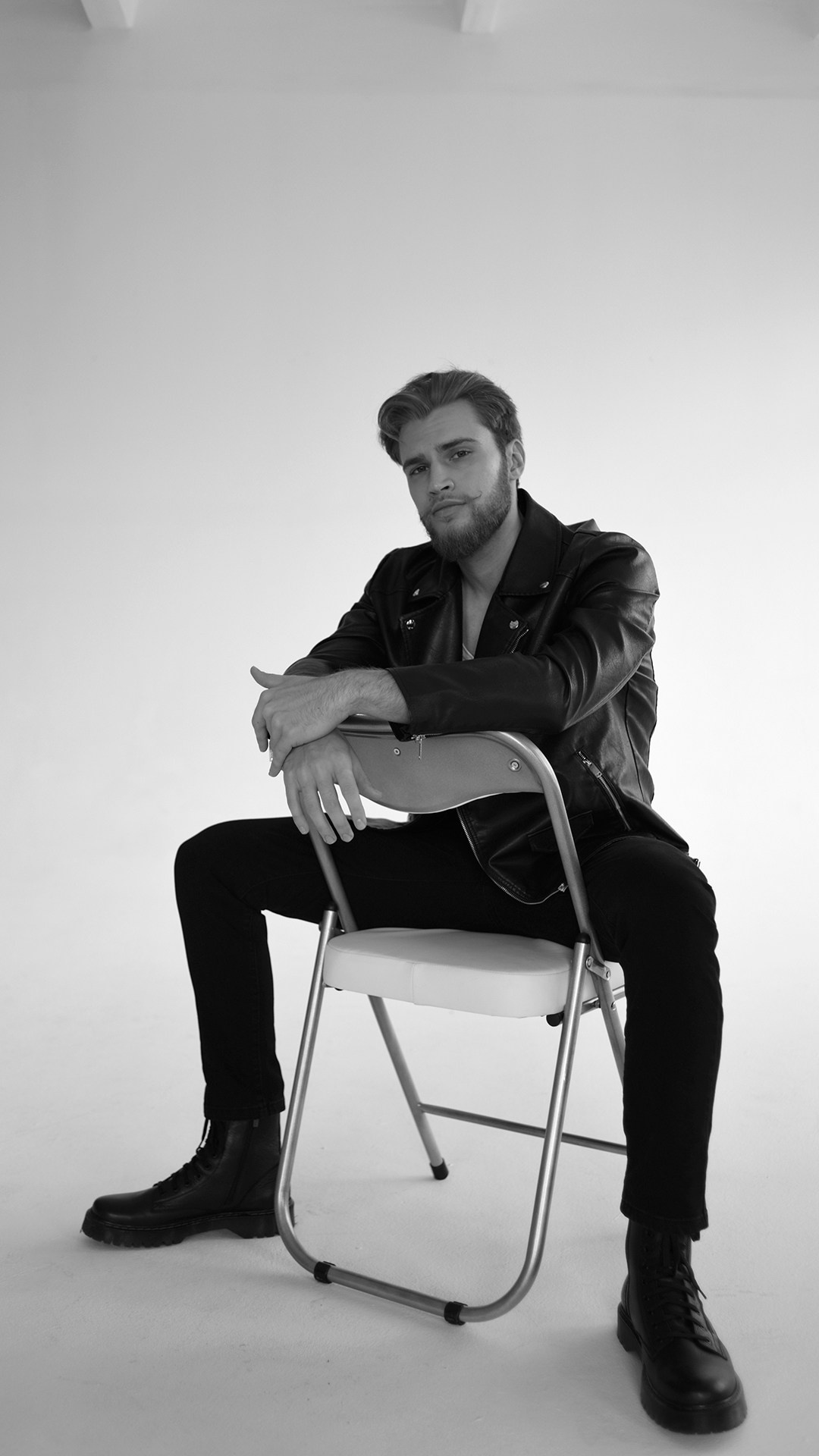 Иван. Монохромный фотограф