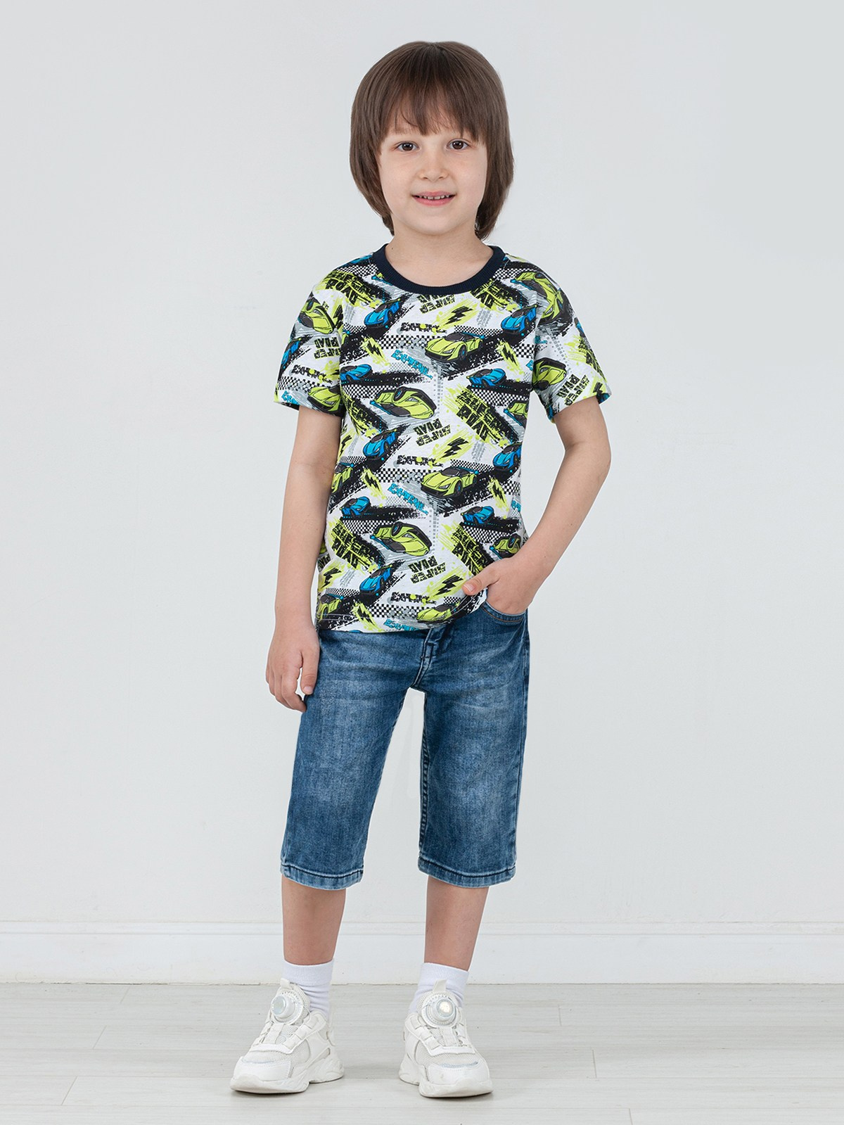 Фотосъемка для Валдберриз детских футболок. Сборные фотосъёмки в Москве. фотосессии одежды.фотограф