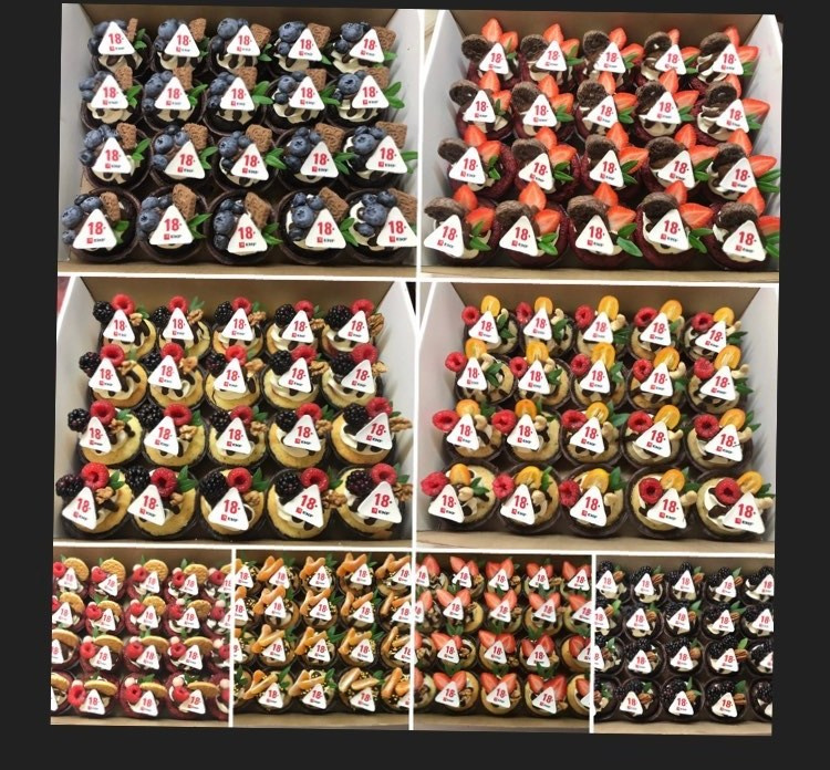 Капкейки фуршетные с логотипом. Katyasugarsugar капкейки, зефир, торты Москва