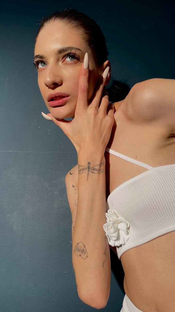 Motion. Anastasiabraga.sheisart