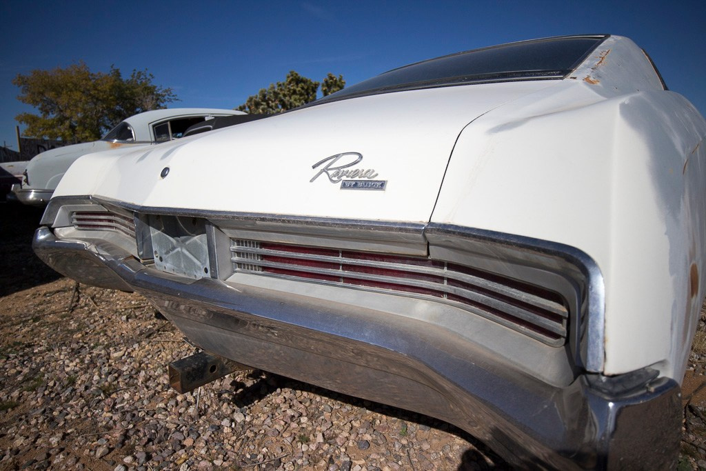 Ретро- авторазборка, США, 2013. Фотограф Василий Буланов