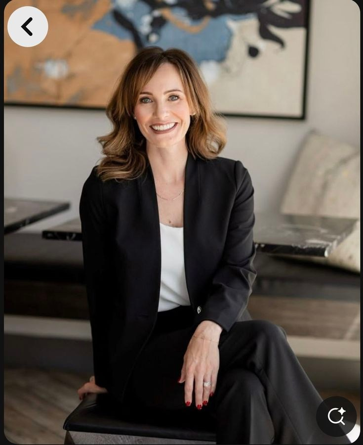 Что надеть женщине на корпоративную фотосессию. Бизнес-фотограф в Москве — Виталий Агабабян | Деловые портреты и корпоративная съёмка