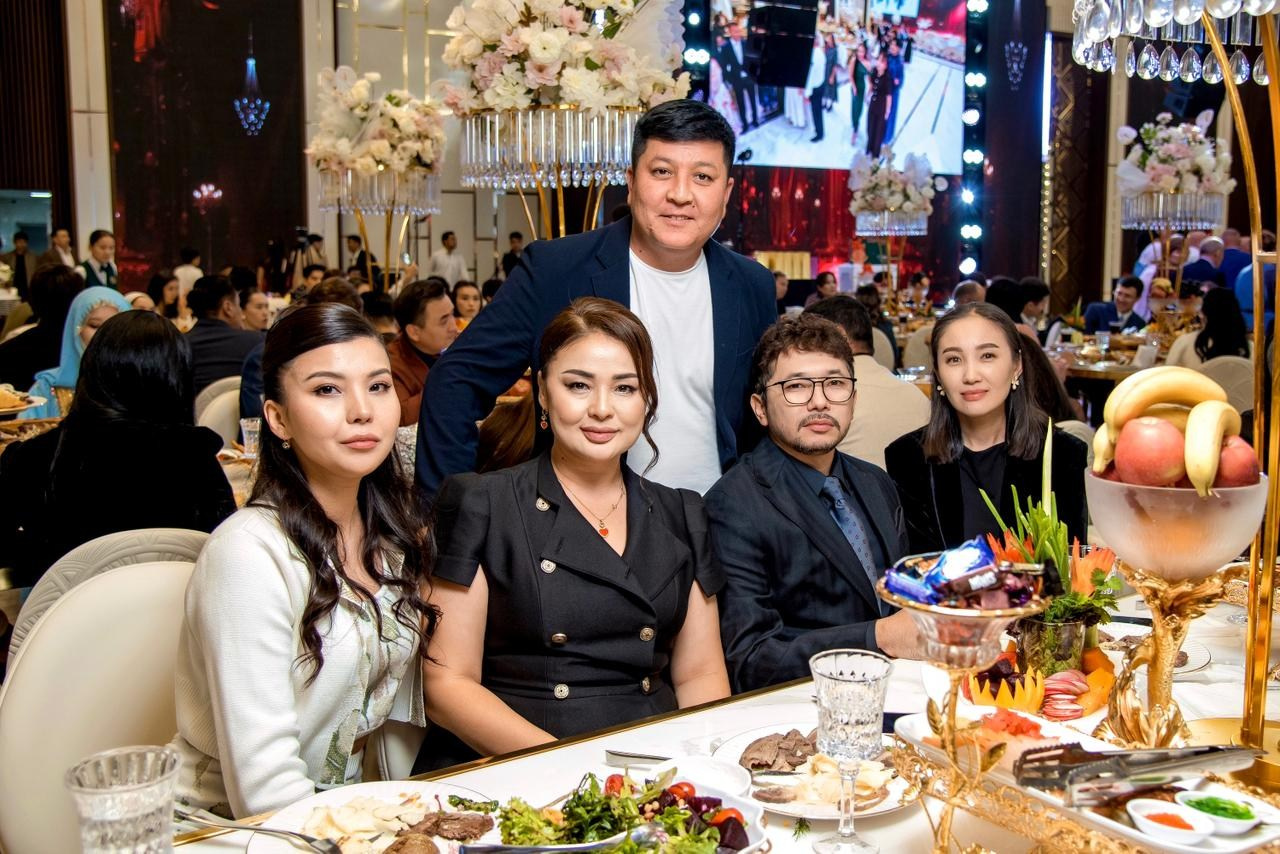 Звезды из эстрады. «QRPhoto»