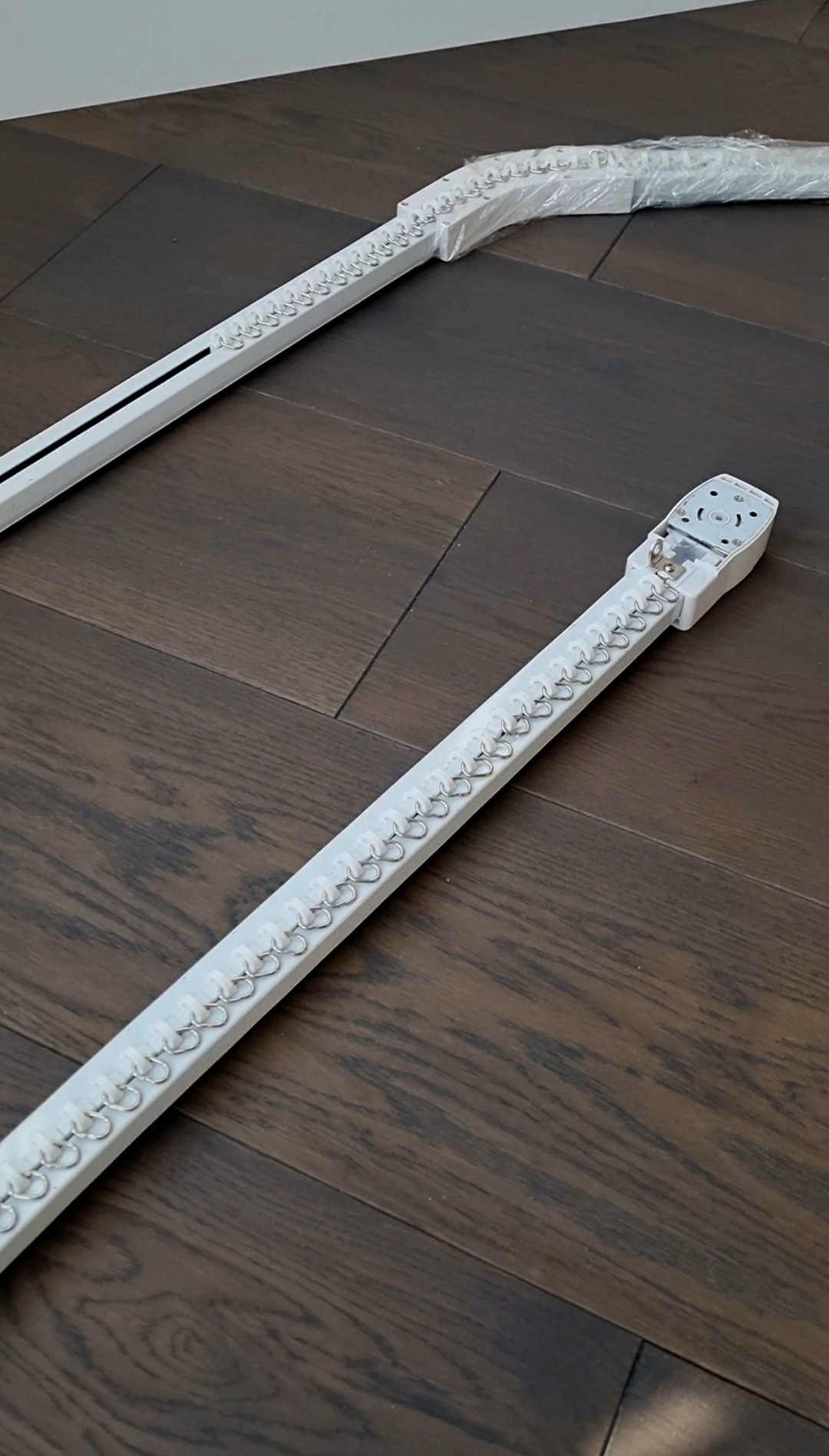 Электро-карнизы Пульт для электрокарниза Умный дом. Студия интерьерных решений SUNHOUSE. Натяжные потолки, шторы, текстиль