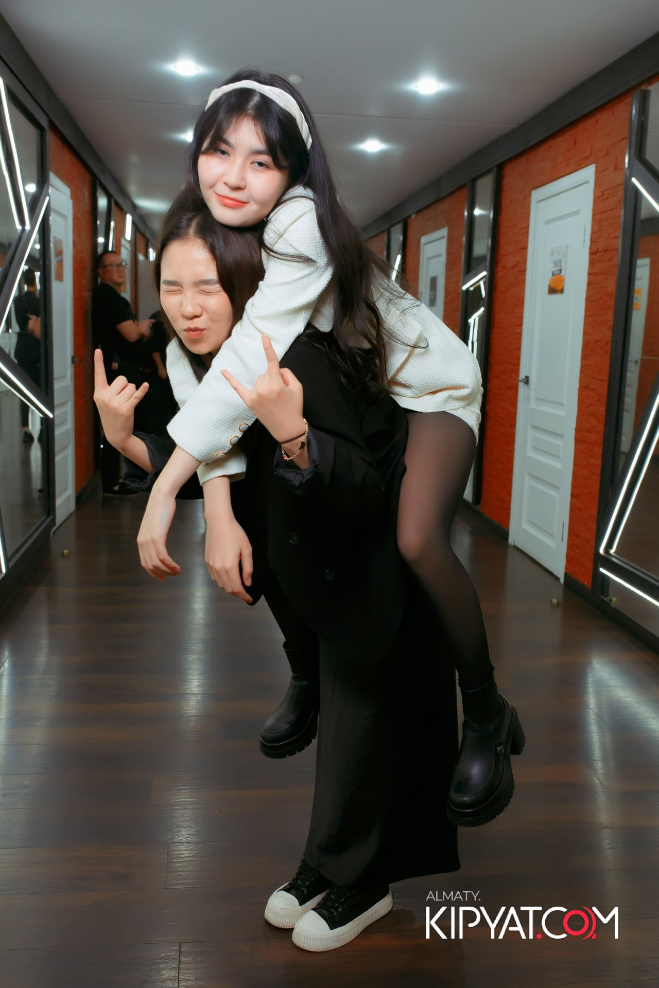 УХО И МЕДВЕДЬ НА САИНА. КИПЯТКОМ АЛМАТЫ!