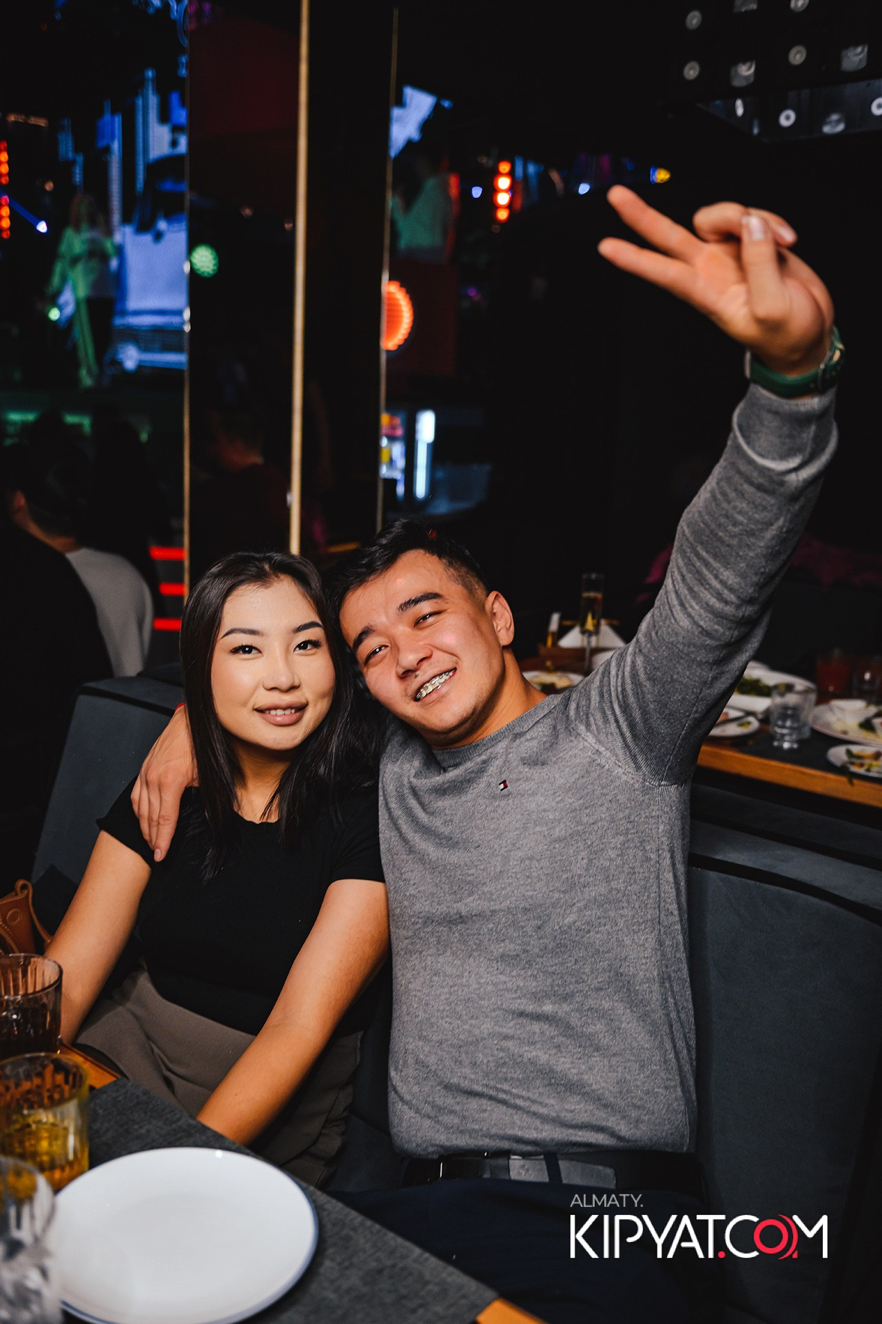 ВЫСТУПЛЕНИЕ ГРУППЫ ВИРУС SANTA BARBARA. КИПЯТКОМ АЛМАТЫ!