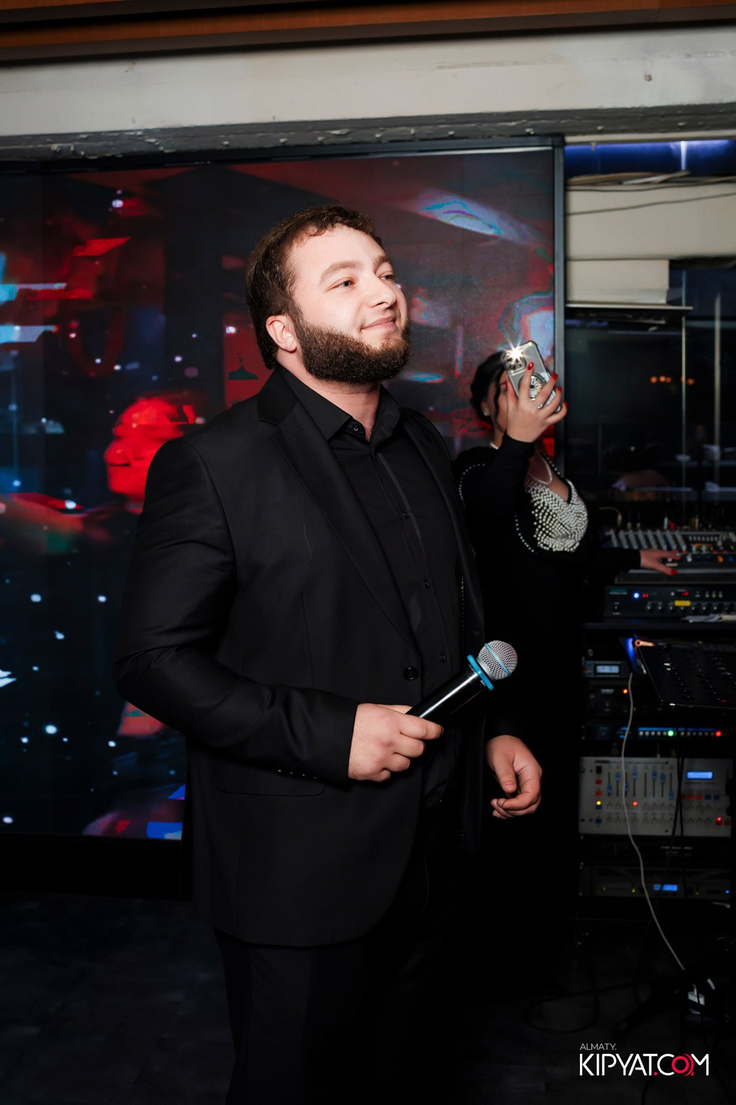 КАВКАЗСКИЙ ВЕЧЕР В ВАХТАНГУРИ. КИПЯТКОМ АЛМАТЫ!