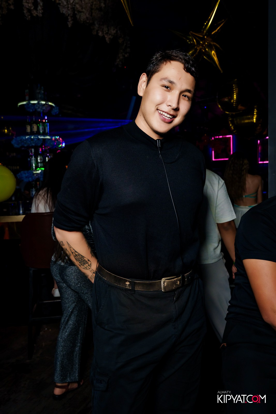 UYAT EMES BAR. КИПЯТКОМ АЛМАТЫ!