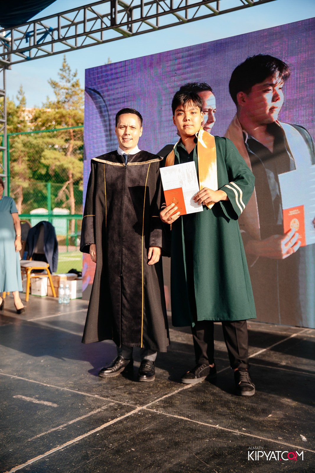 ВРУЧЕНИЕ ДИПЛОМОВ — НАРХОЗ КОЛЛЕДЖ. Part 3. КИПЯТКОМ АЛМАТЫ!