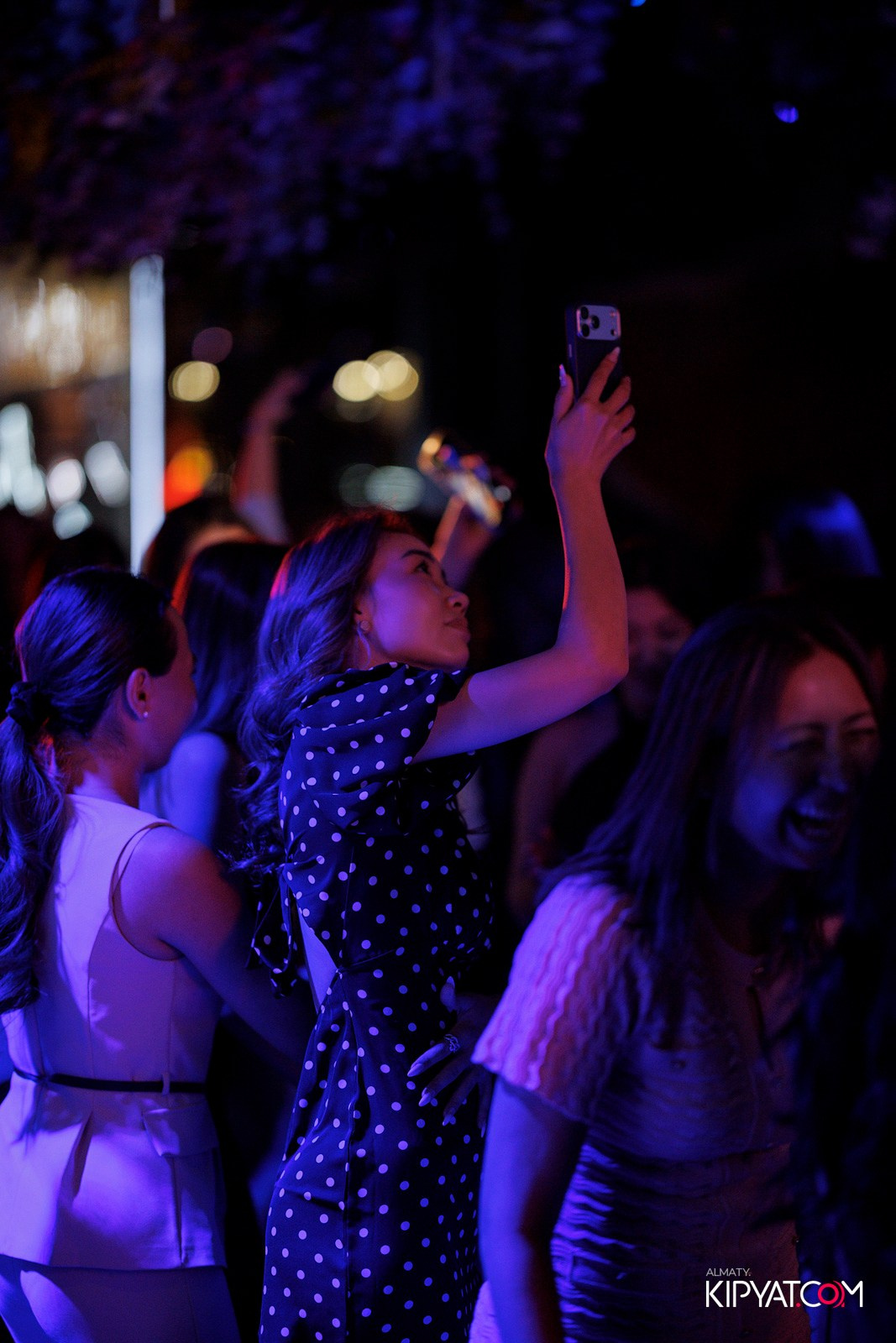FRIENDS BAR & TERRACE. КИПЯТКОМ АЛМАТЫ! Фотосъемка мероприятий в Алматы