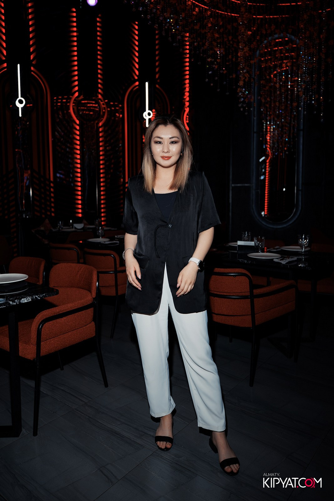 FRIENDS BAR & TERRACE. КИПЯТКОМ АЛМАТЫ!