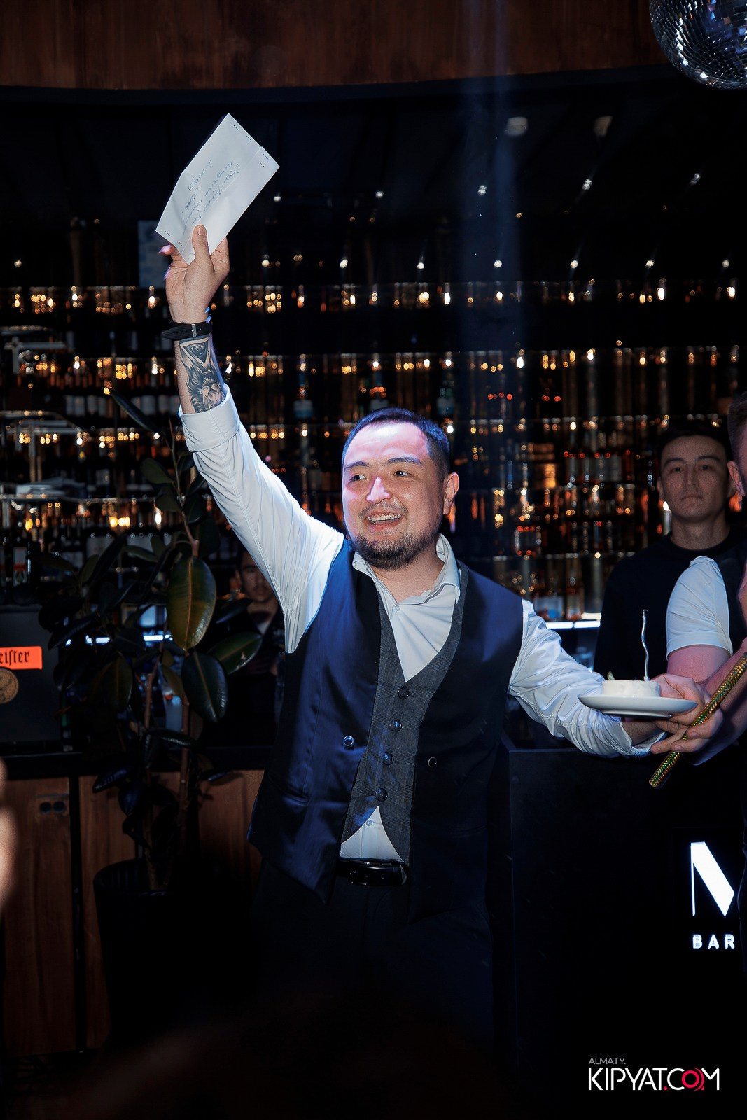 MOOD BAR & KARAOKE. КИПЯТКОМ АЛМАТЫ!