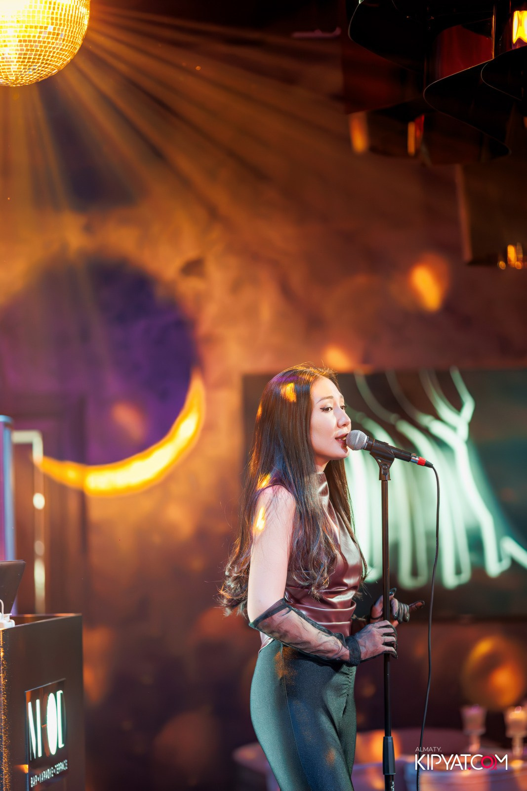 MOOD KARAOKE & TERRACE. КИПЯТКОМ АЛМАТЫ!