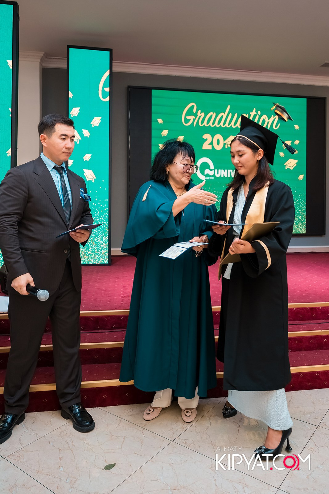 GRADUATION 2025 Q UNIVERSITY. КИПЯТКОМ АЛМАТЫ!