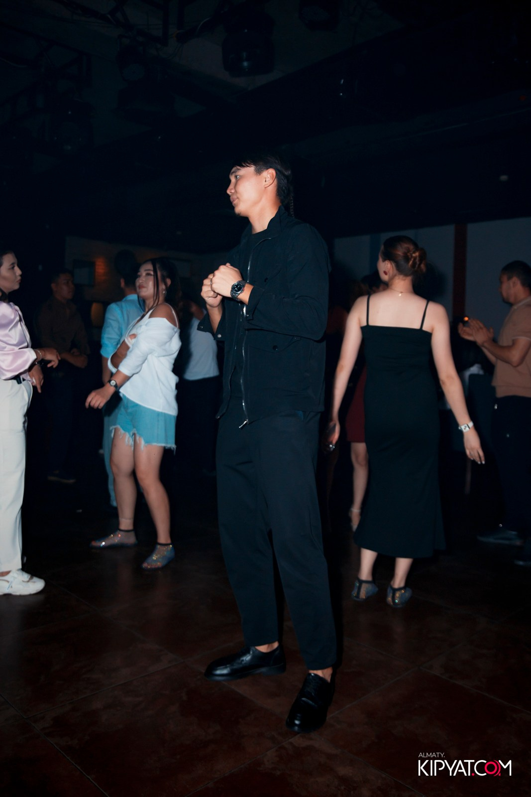 ARAGOSTA ДИСКО-БАР. КИПЯТКОМ АЛМАТЫ!