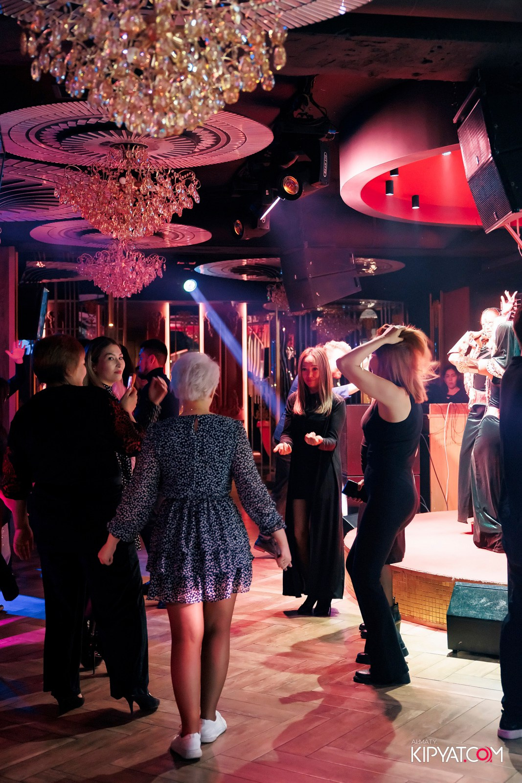 ЗАЯ, НА БИС. КИПЯТКОМ АЛМАТЫ! Фотосъемка мероприятий в Алматы