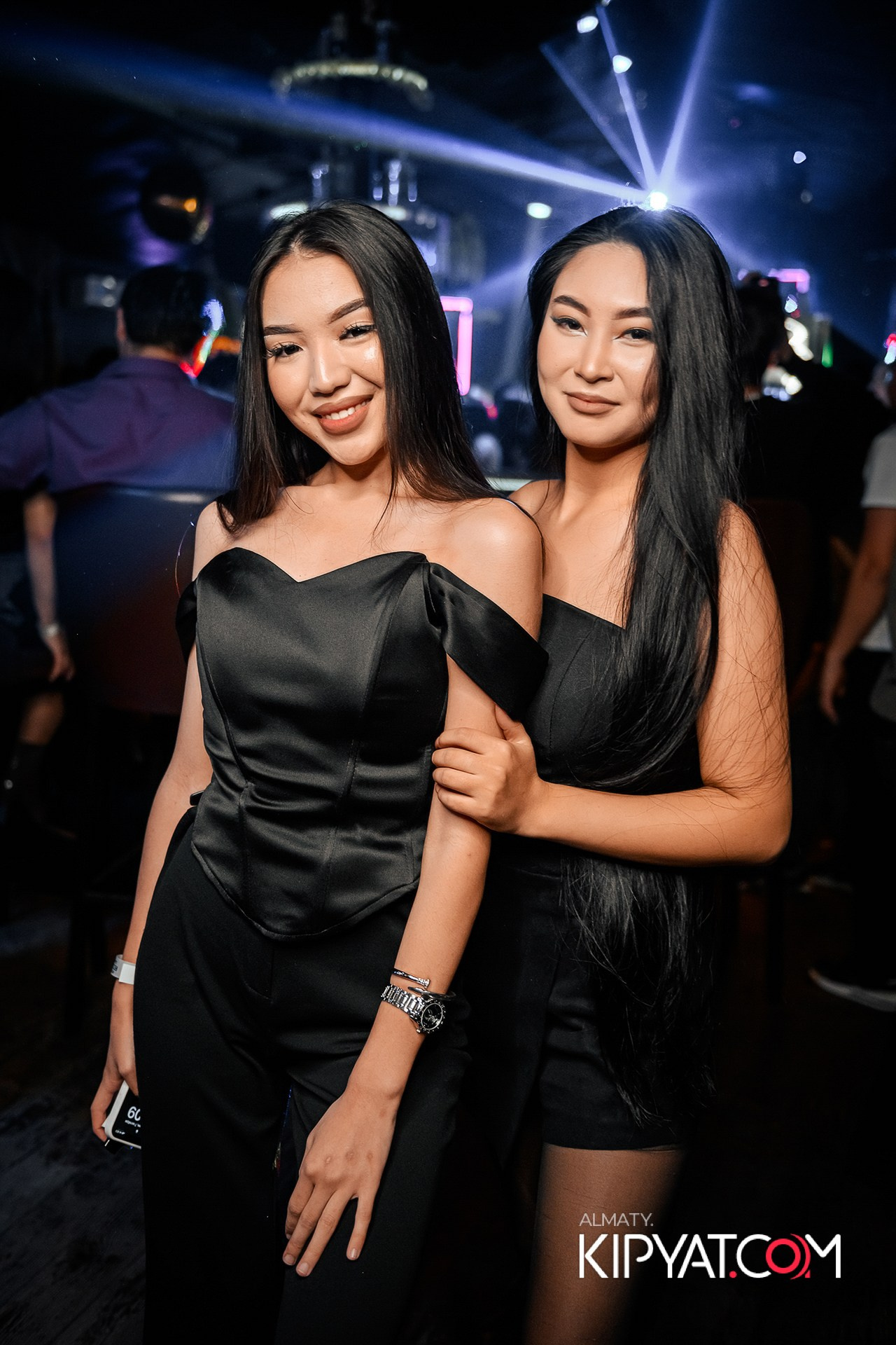 UYAT EMES BAR. КИПЯТКОМ АЛМАТЫ!