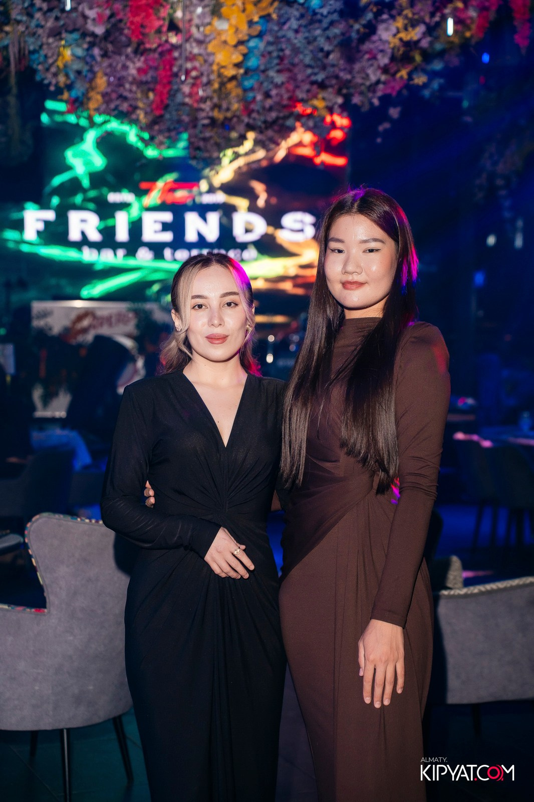 FRIENDS BAR & TERRACE. КИПЯТКОМ АЛМАТЫ!