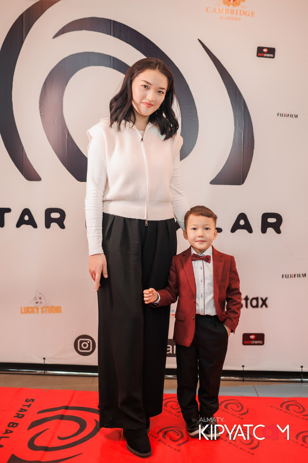 ПРЕЗЕНТАЦИЯ 8 ГРУППЫ КИНОПРОЕКТА «STARBALALAR». КИПЯТКОМ АЛМАТЫ!