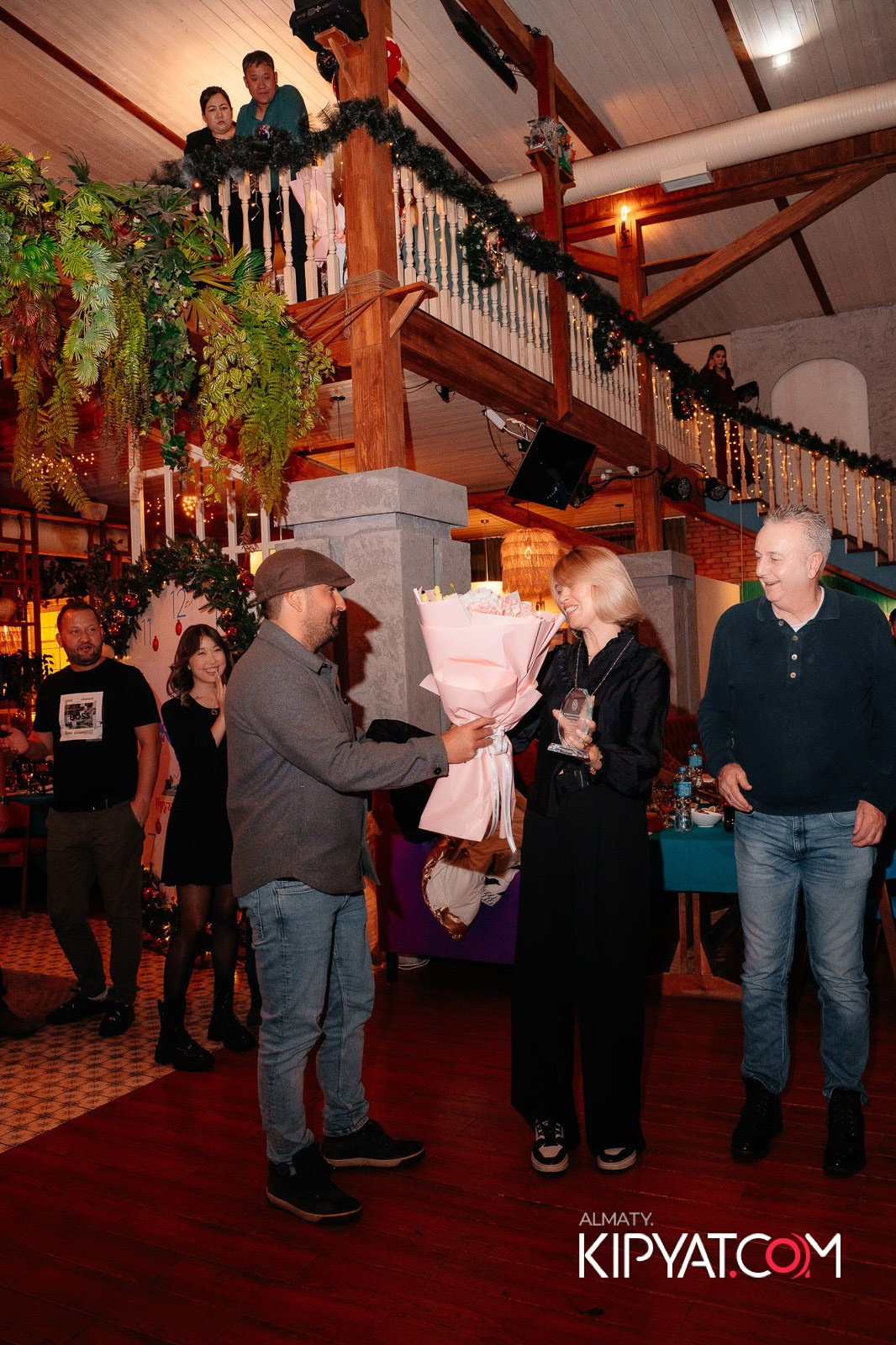 ГРУЗИНСКИЙ ДВОР НА КАБАНБАЙ БАТЫРА. КИПЯТКОМ АЛМАТЫ!