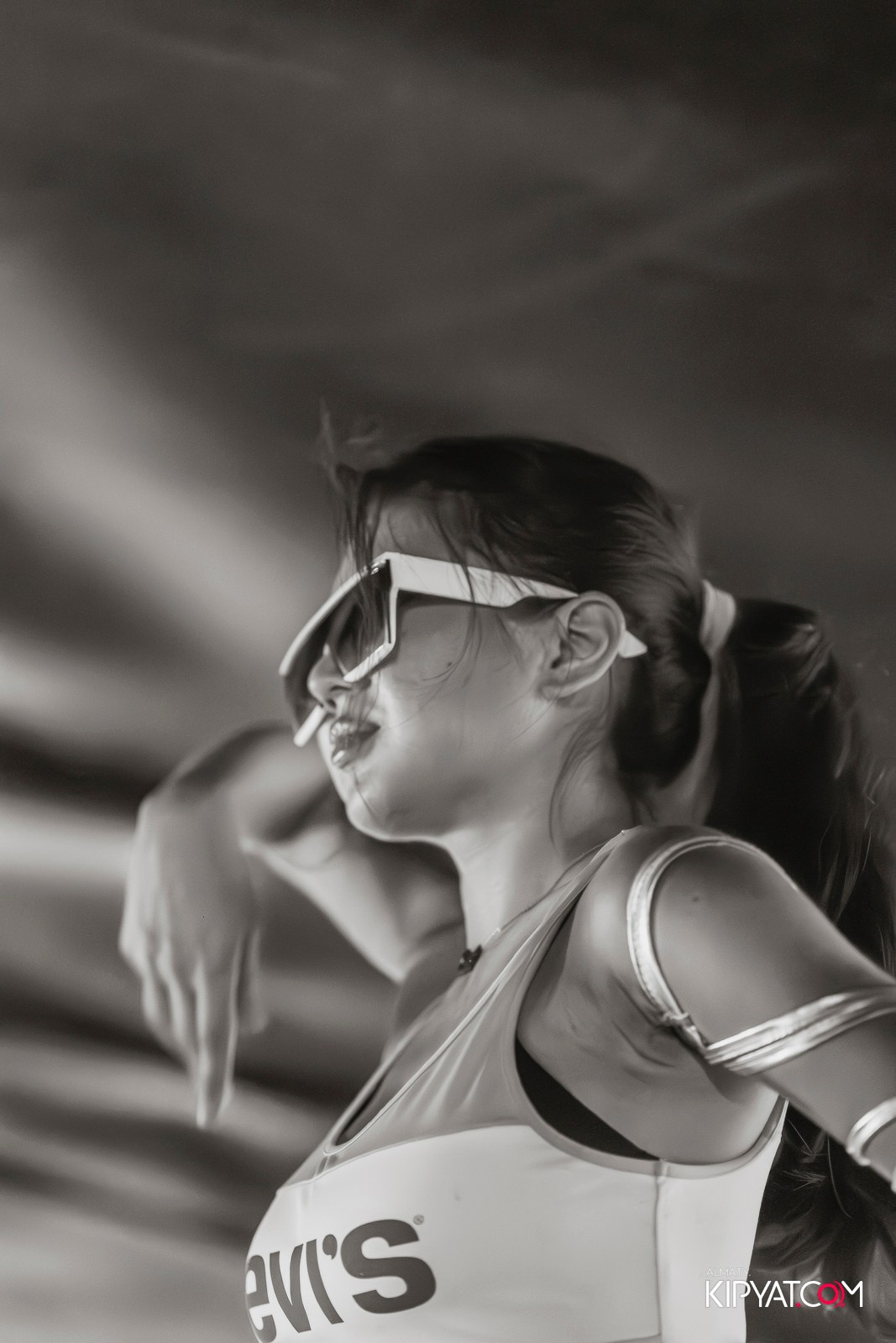 UYAT EMES BAR. КИПЯТКОМ АЛМАТЫ!